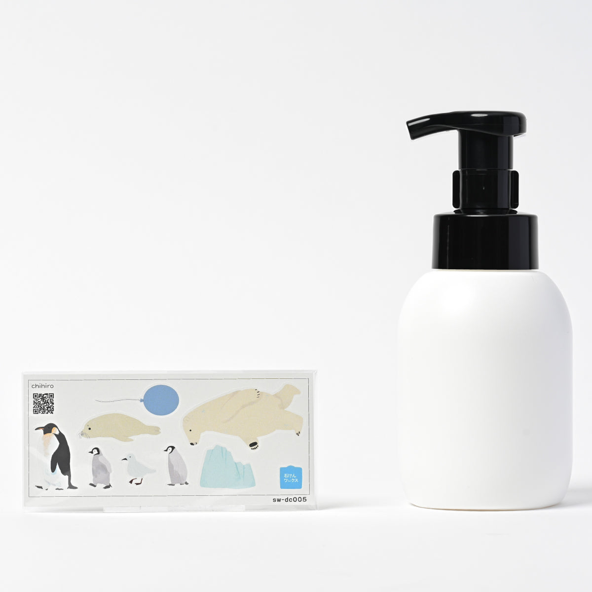 【 企画品 】デザインシール「てくてく - 氷の世界の動物たち」+泡用ポンプ容器350mL