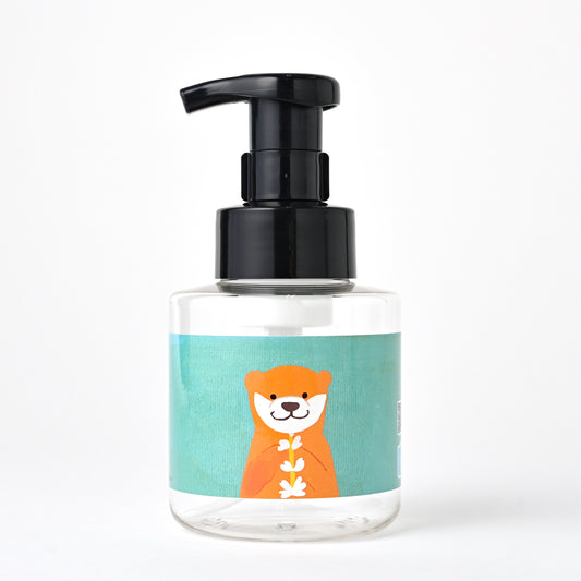 【新製品】泡用ポンプ容器３００ｍL 「花に込めた想い - カワウソさんと白いルピナス（３０ｄｐ０２２）」