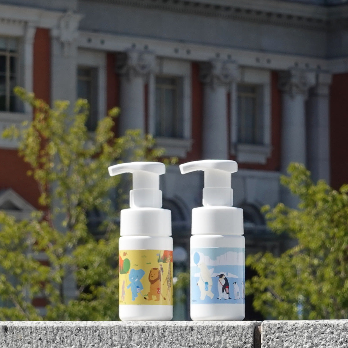 【新商品 - お試し価格 】石けんワークス 無添加 水筒洗い用泡石けん８０ｍL　ボトカラー（イエロー/てくてく）